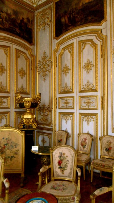 L'interieur du Château Chantilly, France. | Chateaux interiors, French ...