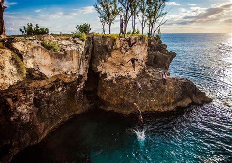 Cliff Jumping, Jamaica: Everything You Need to Know | Beaches