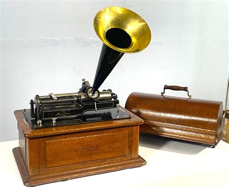 Edison Triumph Cylinder Phonograph – 4-4 Time