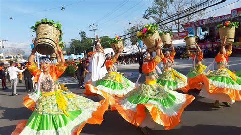 City in Bicol pushes through with festival | Inquirer News