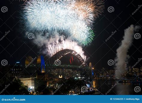 Sydney Harbour Bridge NYE Fireworks Stock Image - Image of house ...