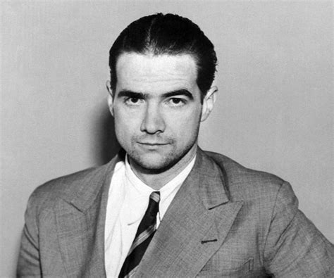 Howard Hughes Biography - Facts, Childhood, Family Life & Achievements