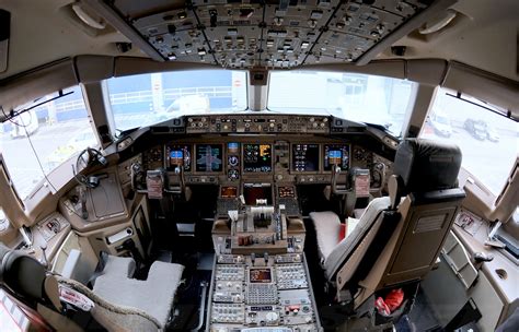 Boeing 777x Cockpit