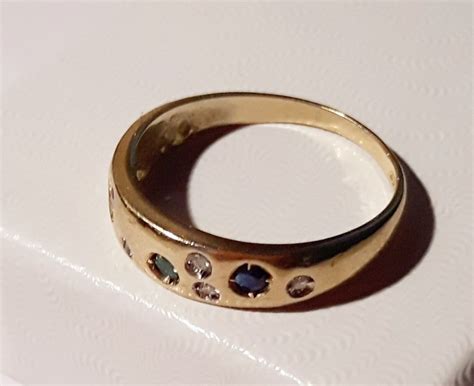 585 gold ring 1.5g with 5 white diamonds - Catawiki