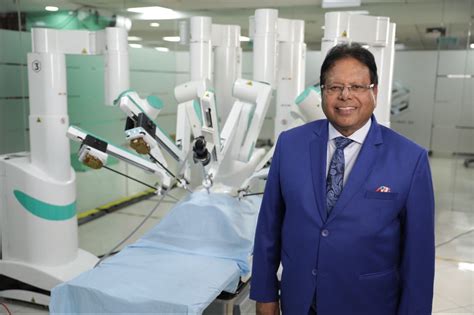 India's First Surgical Robot Completes 100 Successful Surgeries In 6 ...