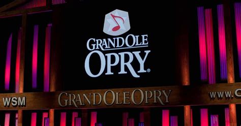 Top 5 Most Iconic Grand Ole Opry Performances