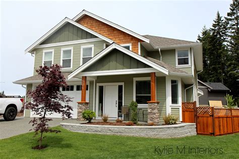 Exterior colour palette with green vinyl siding, cedar shingles and ...