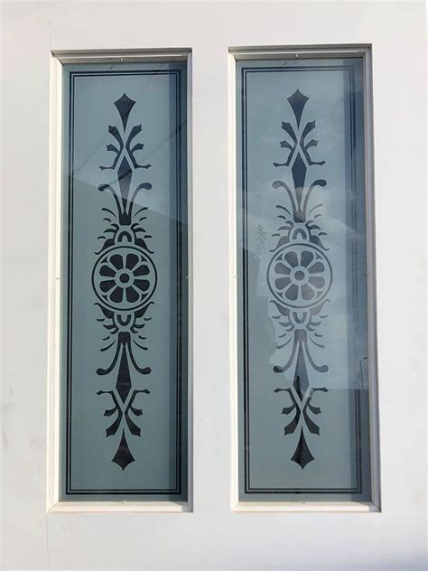 DP008 - Bespoke Etched Glass Victorian Door - Traditional Front Doors