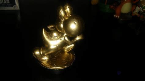 Golden Yoshi amiibo. : r/amiibo