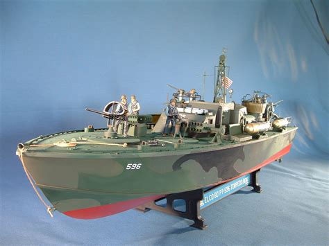 PT Boat 1/35 Italeri | Warship model, Model boats, Model warships