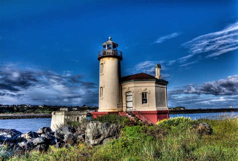 "Coquille River Lighthouse" in Bandon, Oregon! A very picturesque ...