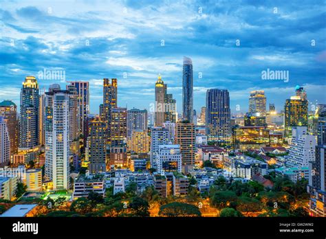 Bangkok skyline blue sky hi-res stock photography and images - Alamy