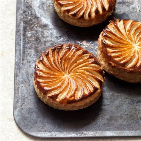 Plum pithiviers French pastry recipe - Chatelaine