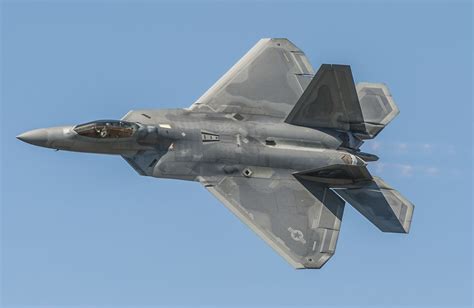 US Naval Aviator explains why an F-22 pilot out of gas, with his ...