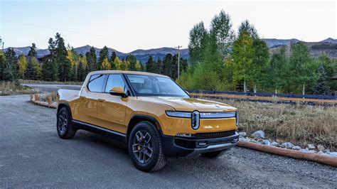 2023 Rivian R1T EPA-Certified As Longest-Range EV…