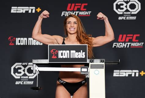 UFC Fight Night: Dern v Hill Weigh-in | MMA Junkie