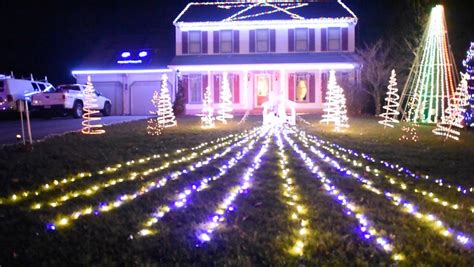 2023 Christmas light displays in central Pa.: Where to see the shows