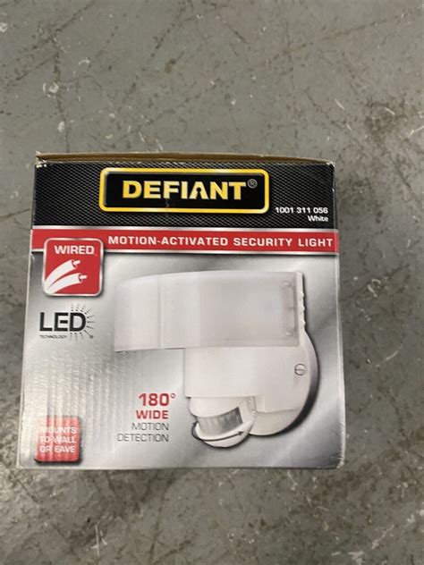 Defiant Motion Activated Security Light - RLWarehouse.com