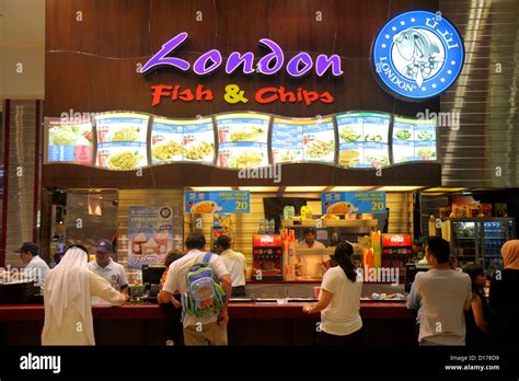 Food court in dubai mall hi-res stock photography and images - Alamy