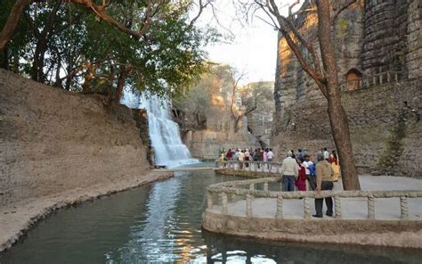 Chandigarh Rock Garden, Timings, Information, Things to do