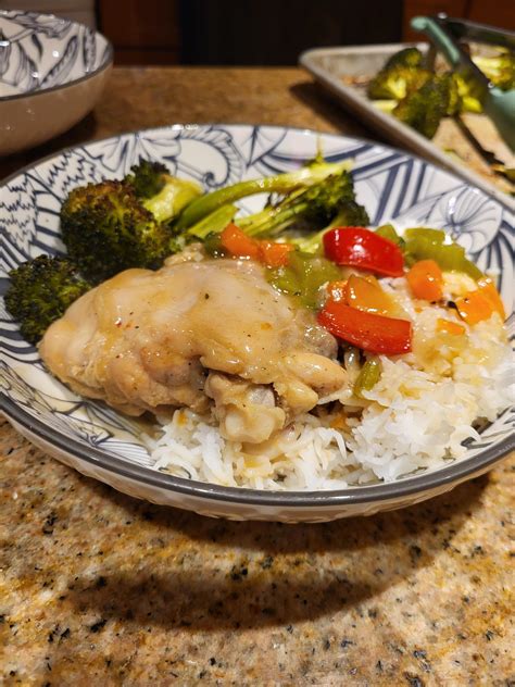 Stewed chicken and rice with roasted broccoli - Dining and Cooking