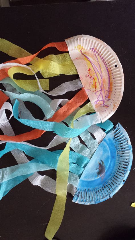 Paper Plate Jellyfish | Fun Family Crafts