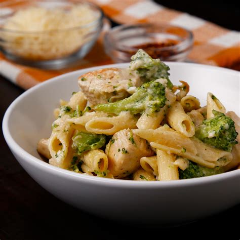 Chicken And Broccoli Alfredo With Penne Pasta - Broccoli Walls