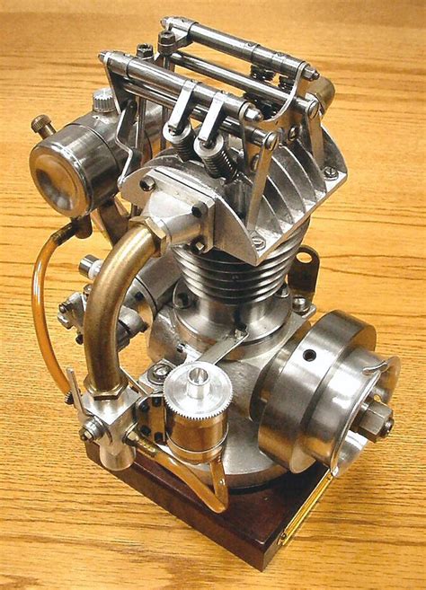 Parohl 4-cycle 4-Valve Model Boat Engine by Henry Parohl, … | Flickr