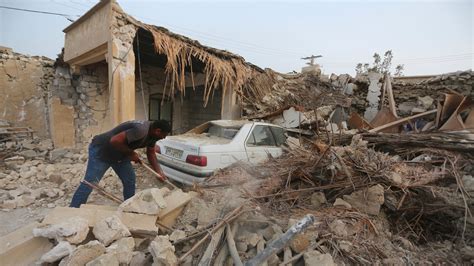 Deadly Earthquake Strikes Southern Iran - The New York Times