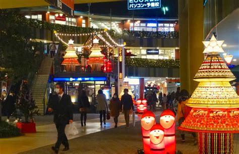 Christmas traditions in Japan: 4 unique traditions ~ wanderingtanuki