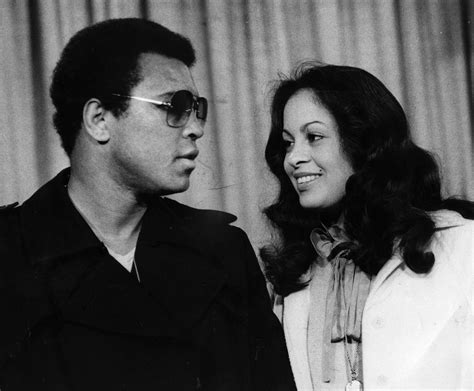 Muhammad Ali Wives & Kids: 5 Fast Facts You Need to Know | Heavy.com