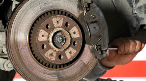 Seven Symptoms of Brake Failure - Stringer Auto Repair, LLC