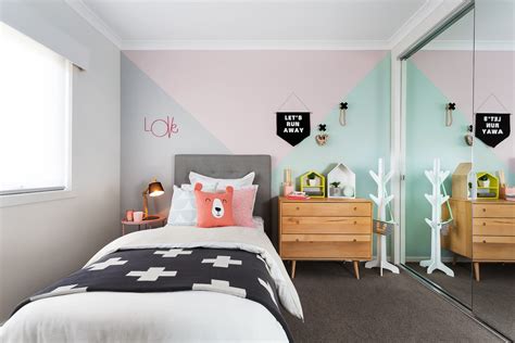 How to Style a Single Bed: Expert Tips & Images