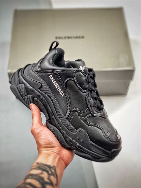 BALENCIAGA Triple S【2023】 | 靴