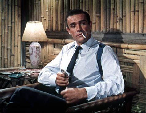 20 Amazing Vintage Photos of Sean Connery as James Bond During the ...