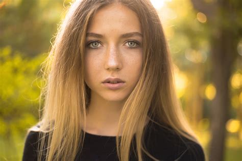 Creating Portraits with Beautiful Bokeh | B&H eXplora