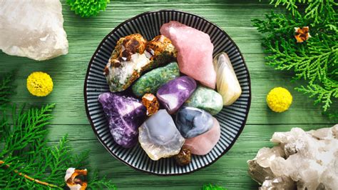 Everything You Need To Know About Using Healing Stones – Brett Larkin Yoga