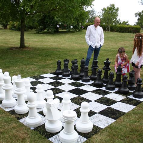 Giant Outdoor Chess 32 Pieces – Lizard Events Ltd