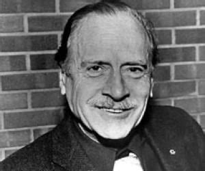 Marshall McLuhan Biography - Facts, Childhood, Family Life & Achievements