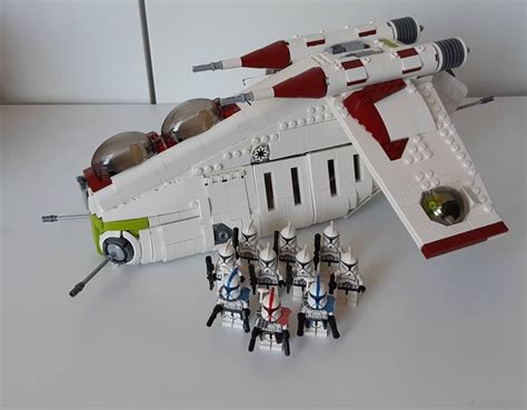 Lego Star Wars Republic Gunship MOC by JBB_777 with Muunilinst10!! The ...