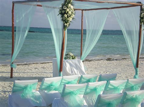 A beautiful beach wedding at El Dorado Maroma. | Beachfront weddings ...