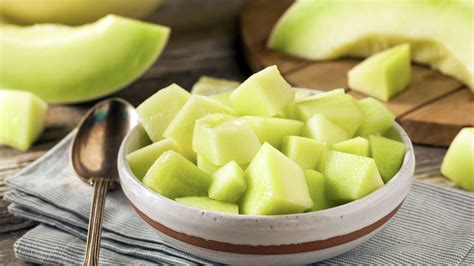 The Health Benefits of Honeydew Melon | Woman's World