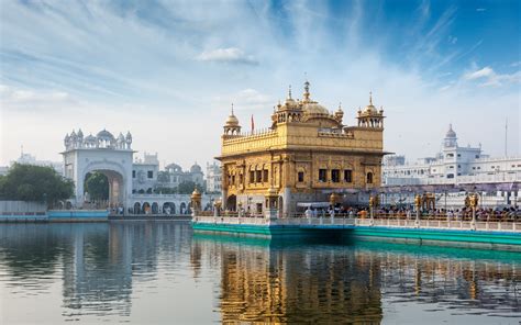 HD Wallpaper of the Golden Temple: Harmandir Sahib Gurudwara