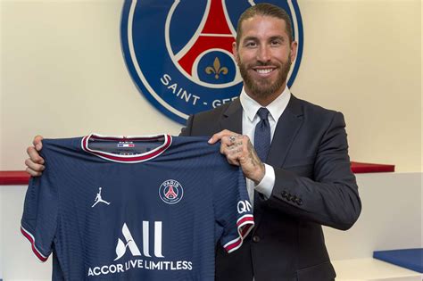 PSG sign Sergio Ramos on 2-year deal | FootballTalk.org