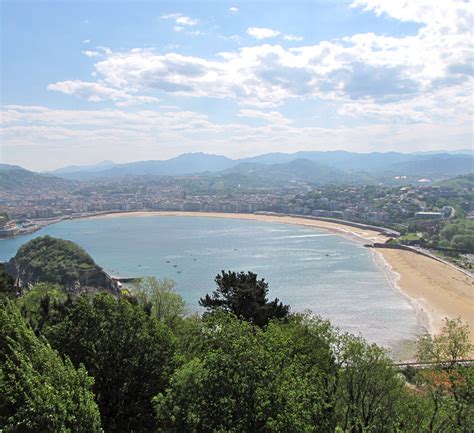 La Concha Beach, San Sebastian - YourAmazingPlaces.com