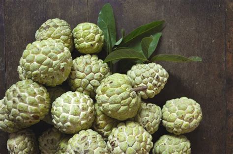 2 Sugar Apple Varieties - ChowTray