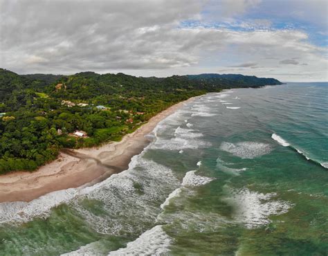 A Complete Guide to Surfing Santa Teresa in Costa Rica