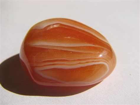 File:Carnelian - tumble polished stone.jpg - Wikimedia Commons