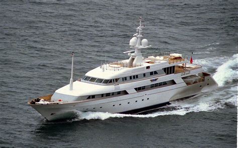 Mohamed Al Fayed's relaxes on a yacht HALF of Diana and Dodi's | Daily ...