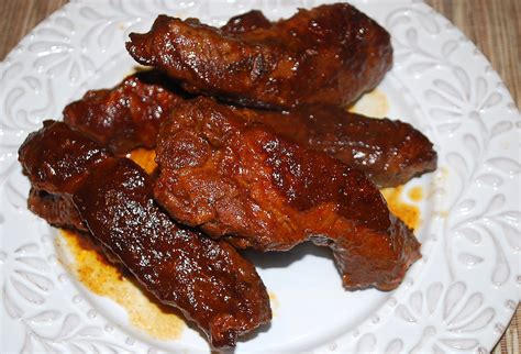 Lucy's Ladle: Slow Cooker Boneless Pork Ribs